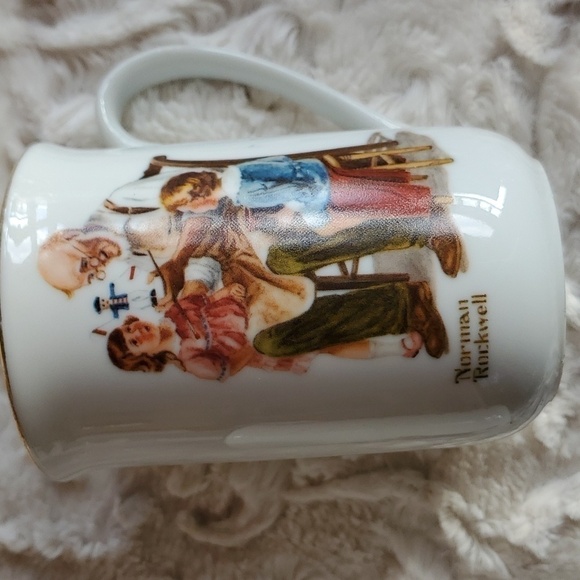 Norman Rockwell Made in Japan Museum Set of 7 Coffee or Tea Cups Gold Rimmed - Picture 14 of 16